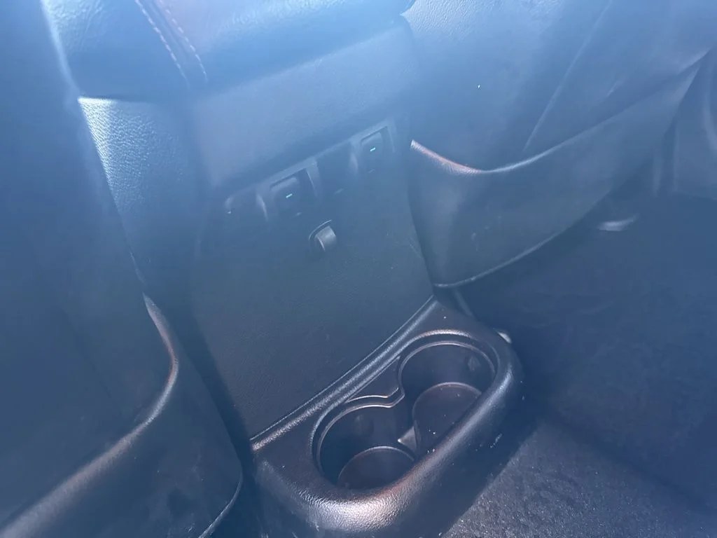 Used 2016 White Jeep Unlimited Rubicon image 28
