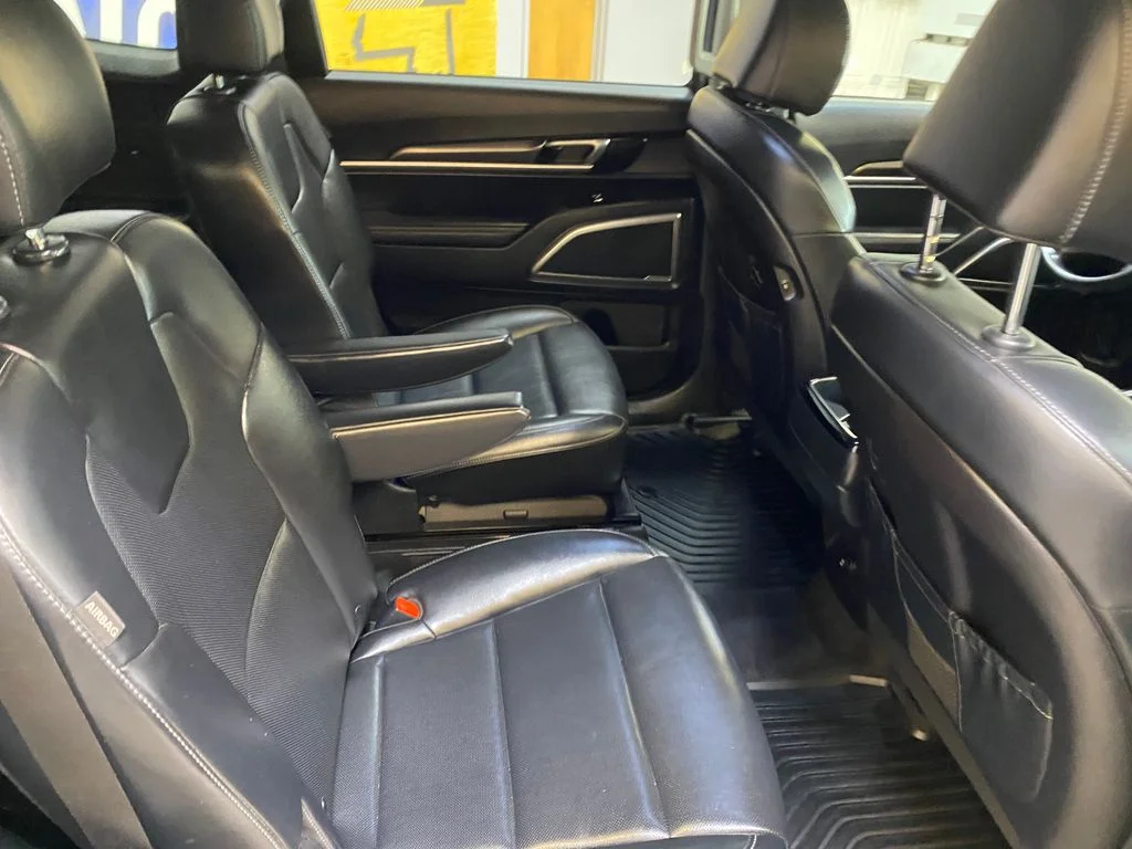 Used 2025 Silver Kia S image 26