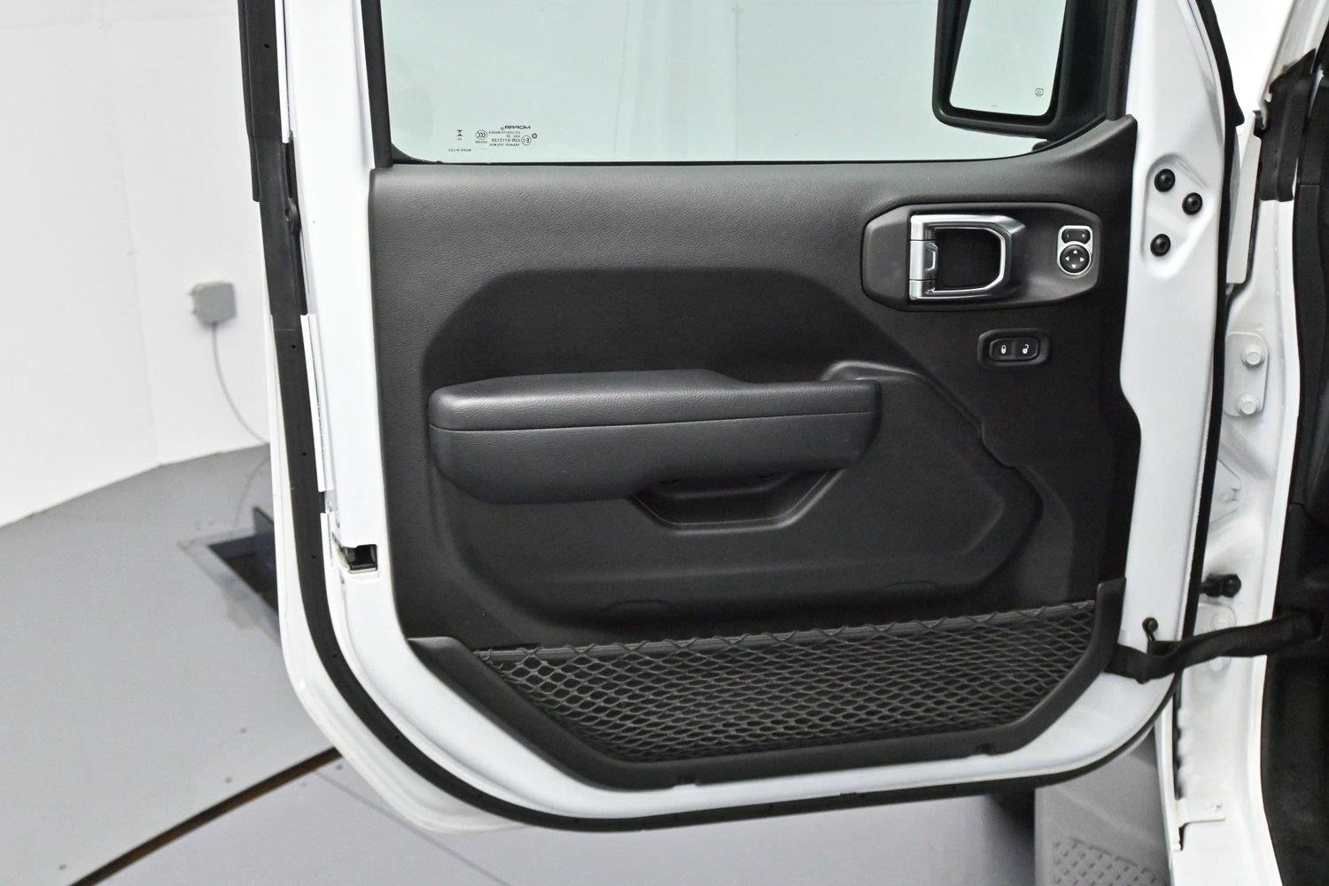 Used 2025 White Jeep Nighthawk image 10
