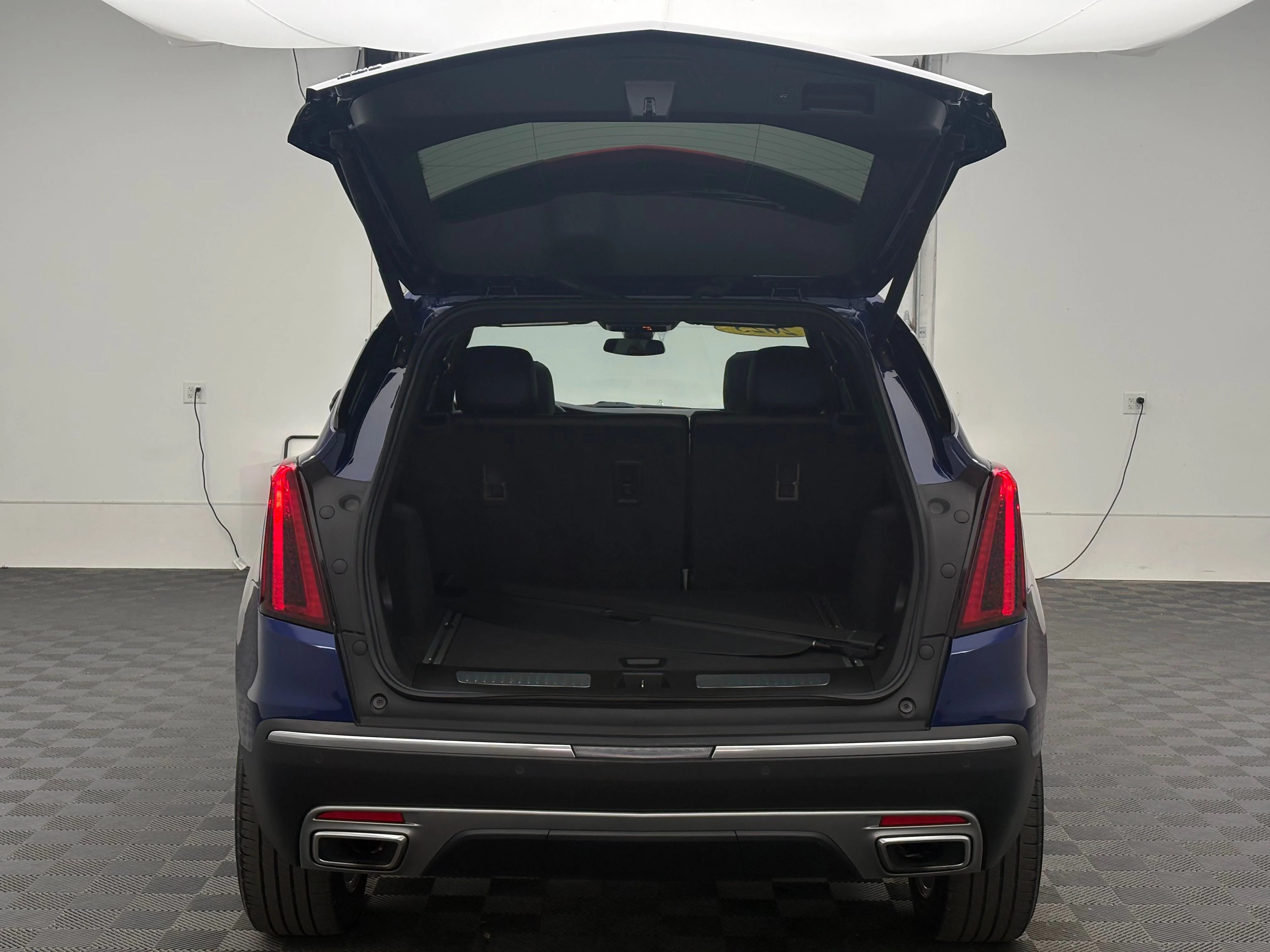 Used 2025 Opulent Blue Metallic Cadillac Premium Luxury image 10