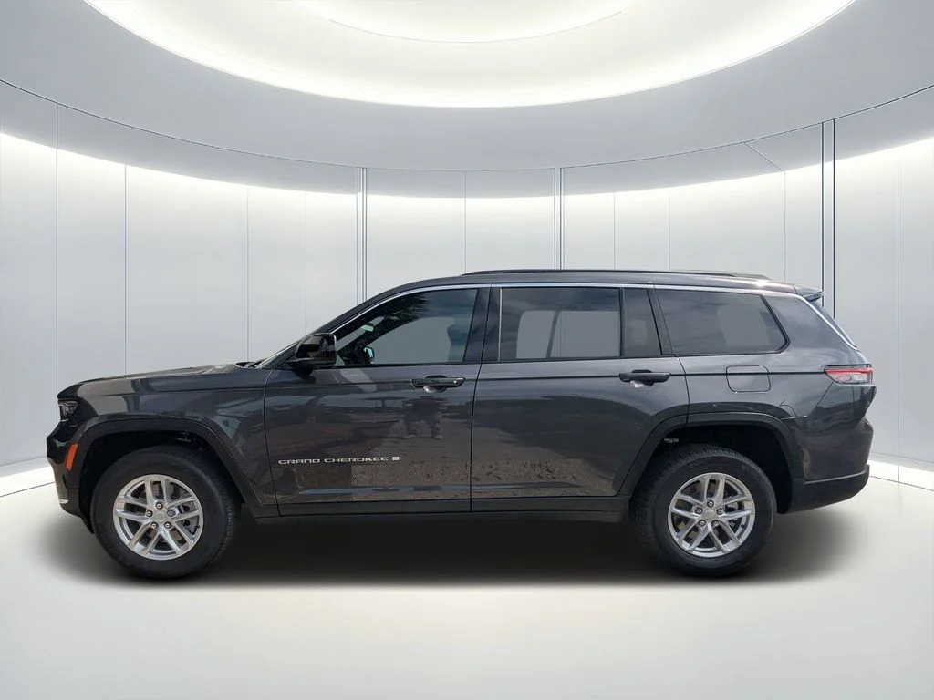 New 2026 Baltic Gray Metallic Clearcoat Jeep Laredo X image 7