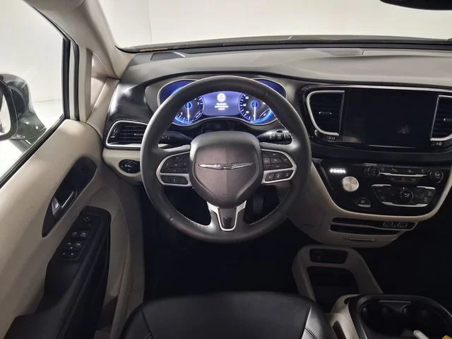 Used 2024 White Chrysler Touring L image 12