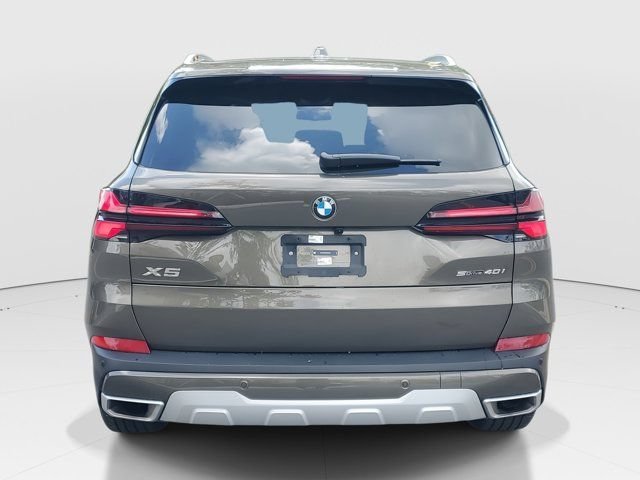 Used 2026 Frozen Pure Gray Metallic BMW sDrive40i image 6