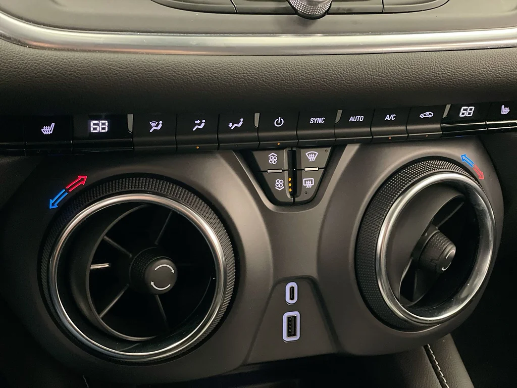Used 2025 Black Chevrolet LT image 18