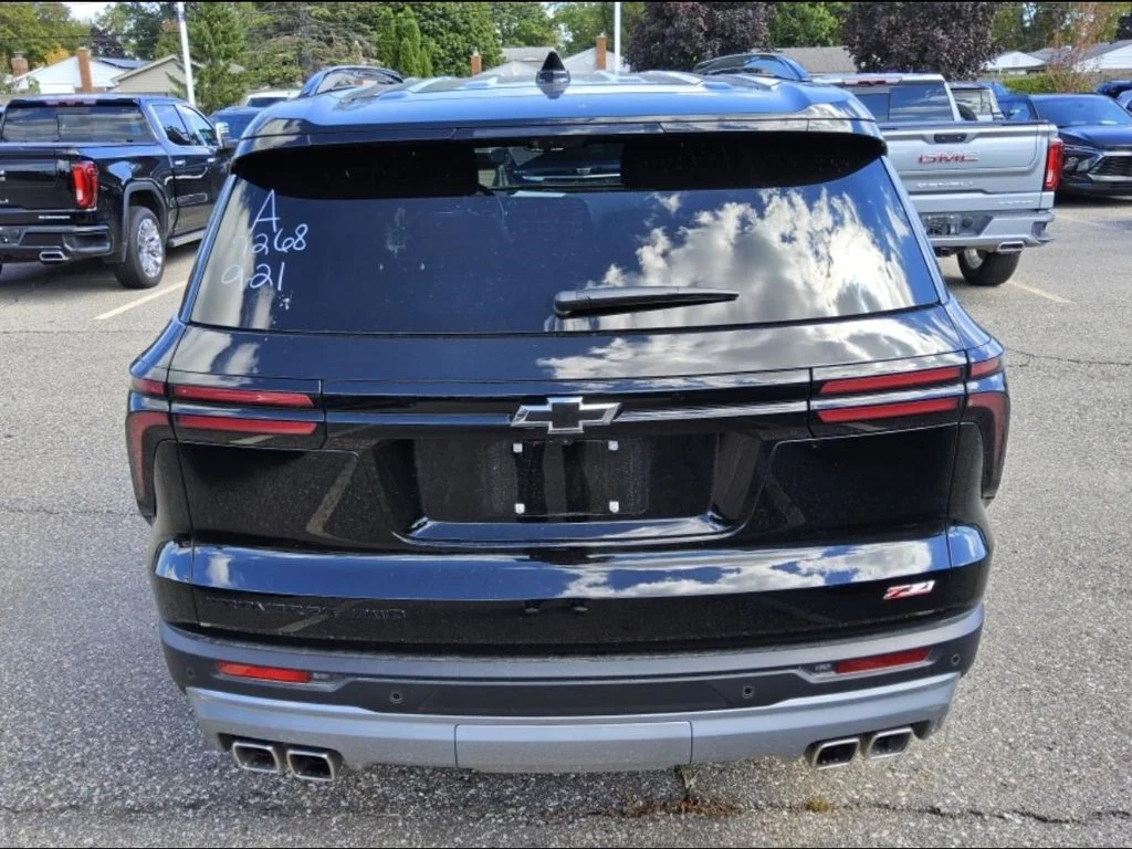 Used 2026 Mosaic Black Metallic Chevrolet Z71 image 9