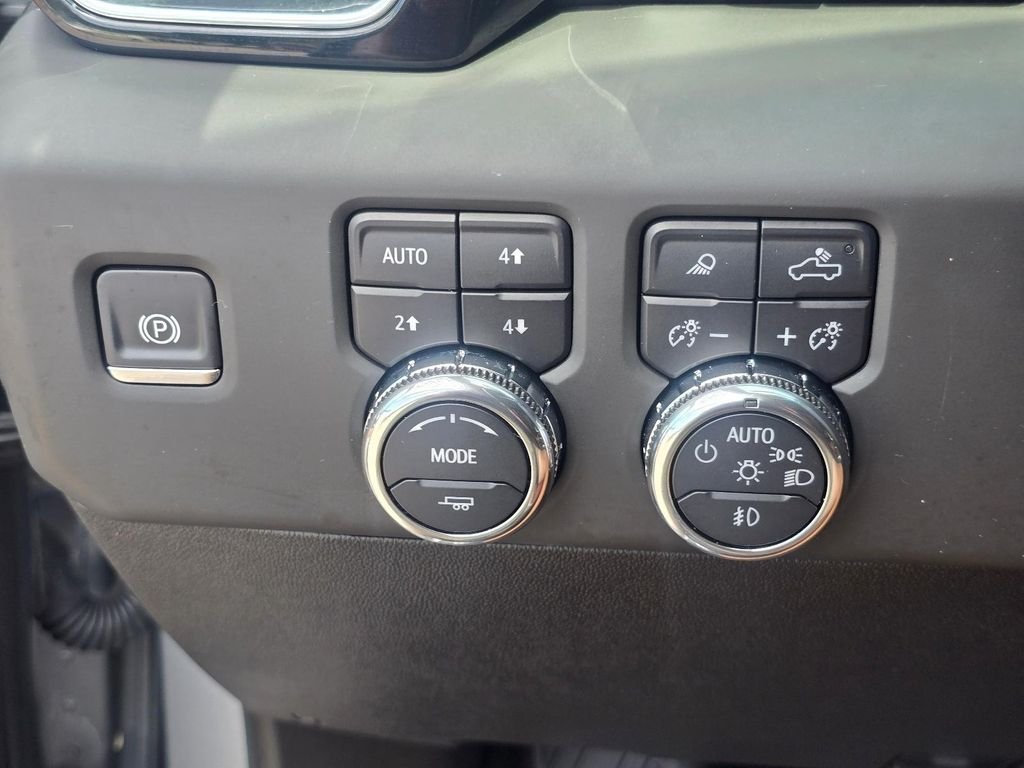 Used 2025 Silver GMC Denali Ultimate image 22
