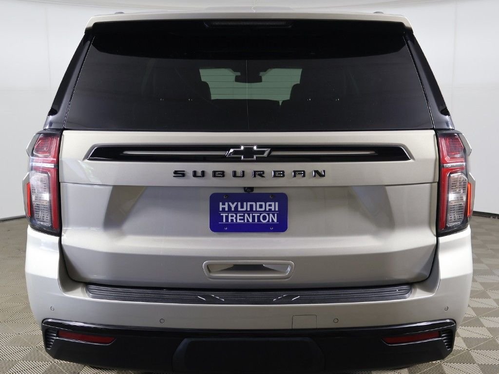 2023 Chevrolet Suburban Z71 - Photo 14