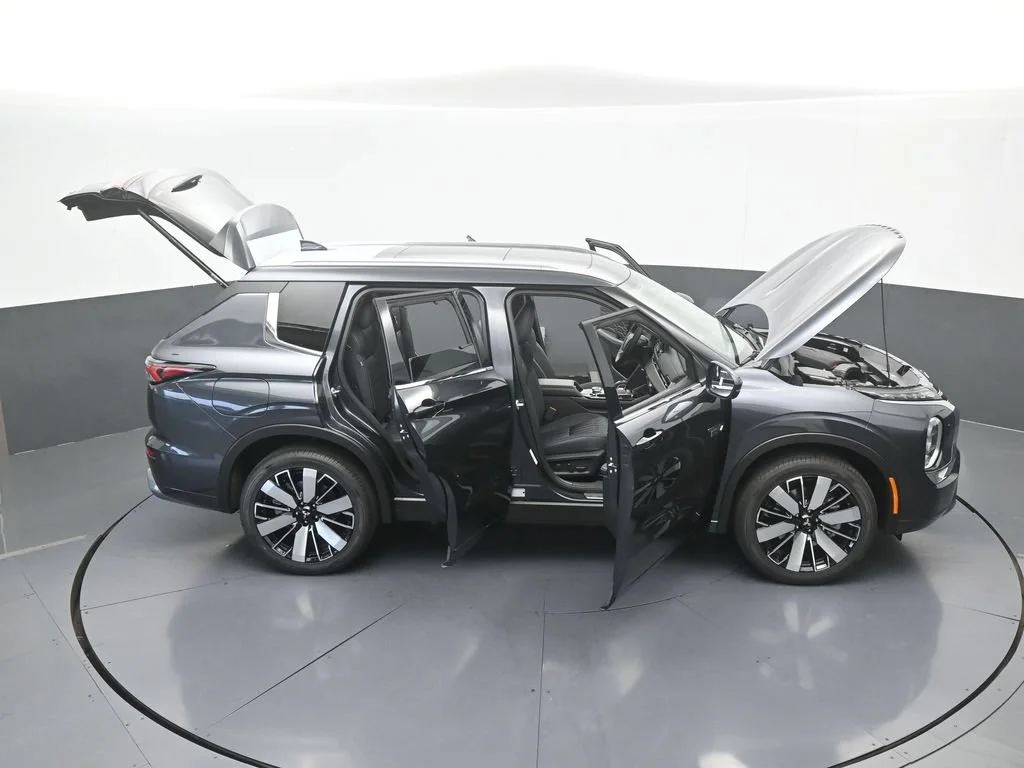 New 2026 Gray Mitsubishi SEL S-AWC image 79