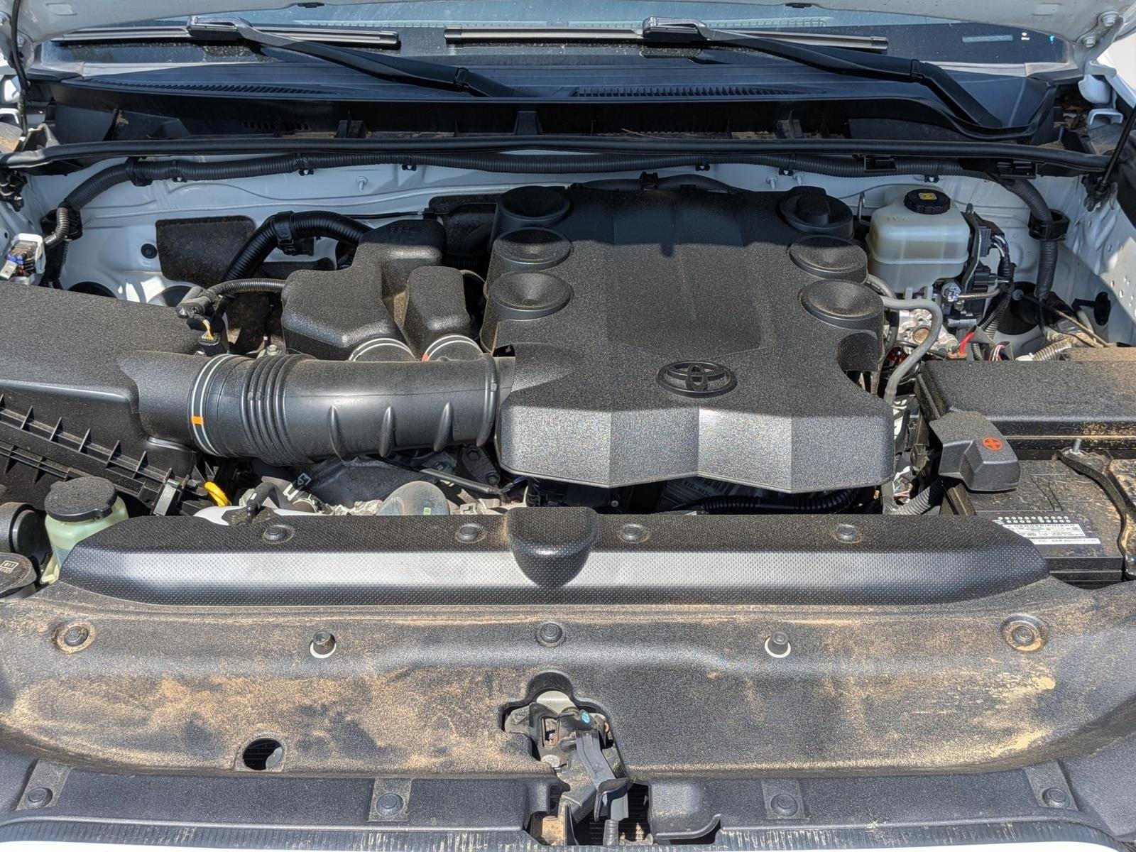 Used 2019 Super White Toyota SR5 image 74