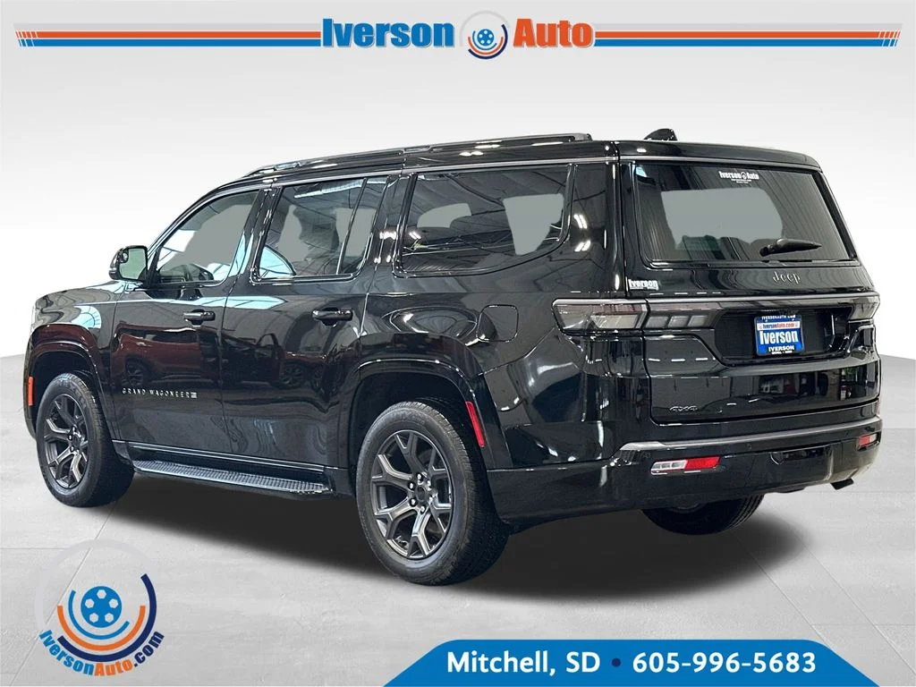 New 2026 High Gloss Black Exterior Paint Jeep Limited Altitude image 5