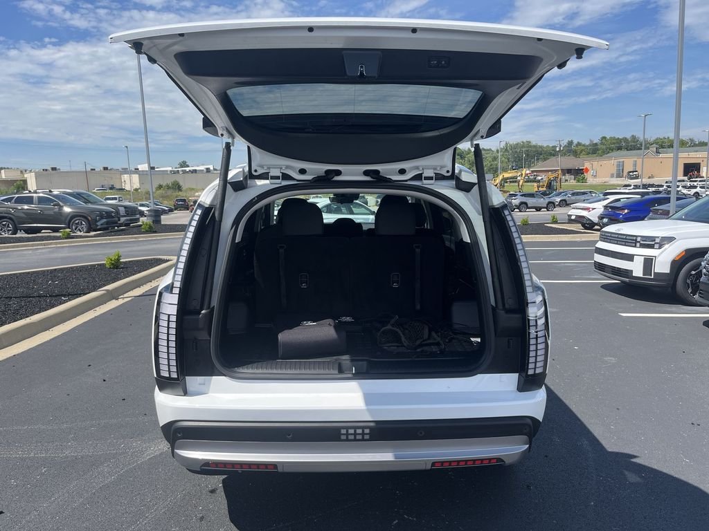Used 2026 White Hyundai SE image 29