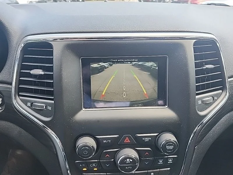 Used 2019 Black Jeep Laredo image 13