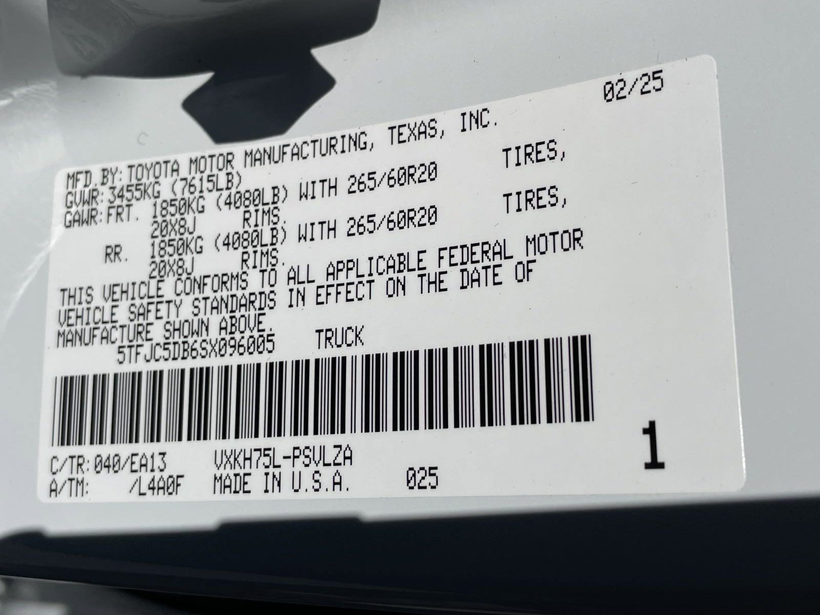 2025 Toyota Tundra Limited - Photo 28