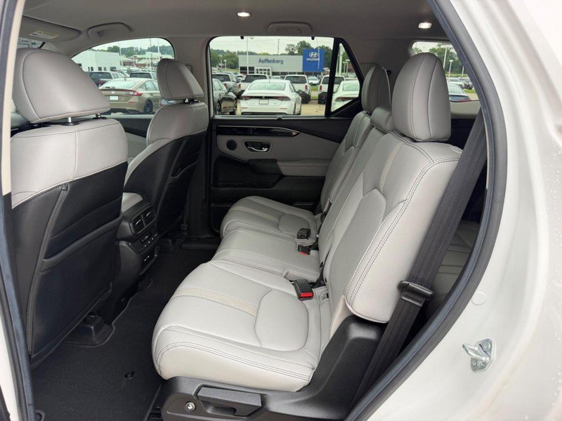 Certified Used 2025 Platinum White Pearl Honda AWD EX-L image 35