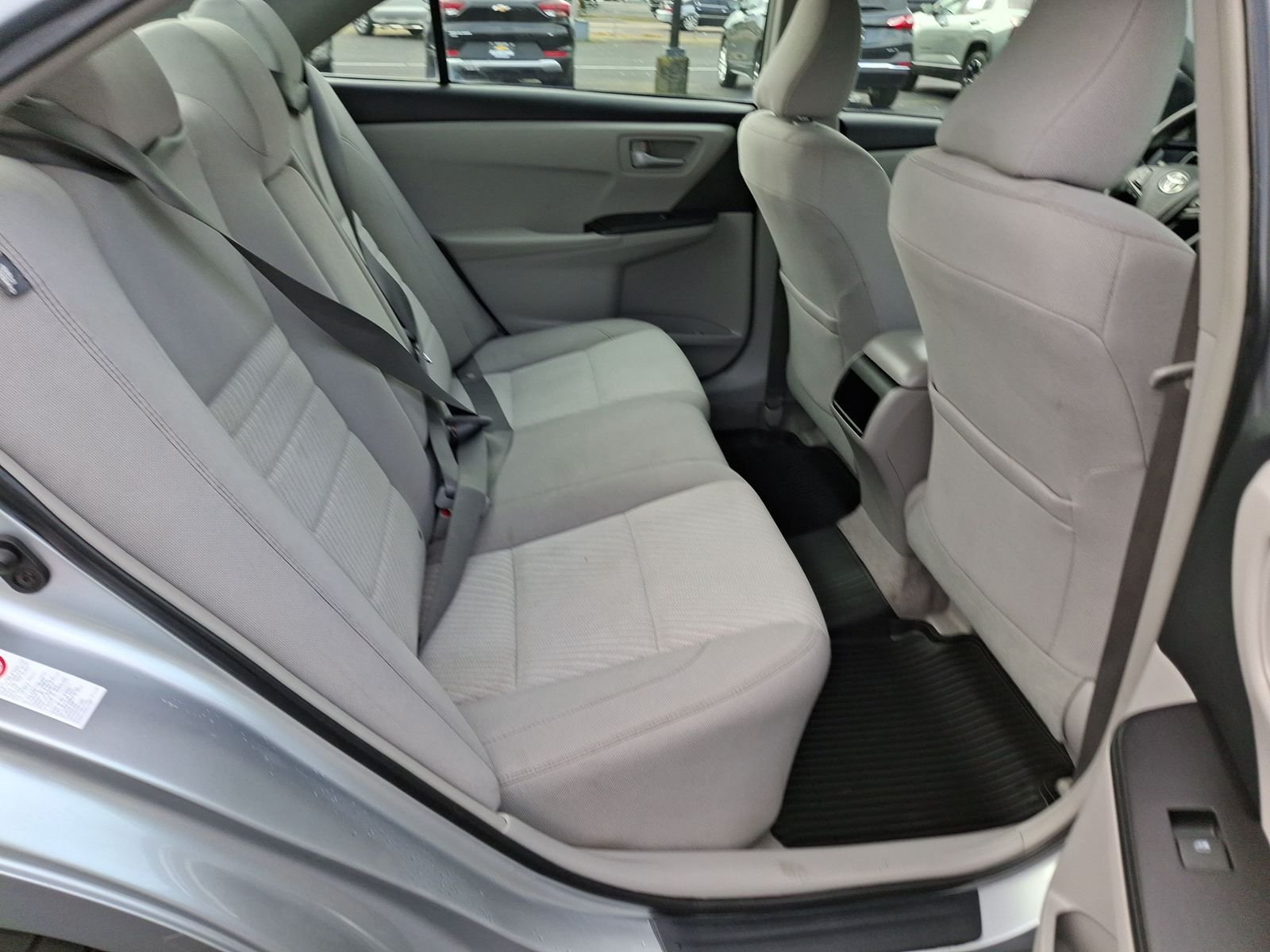 2017 Toyota Camry LE - Photo 23