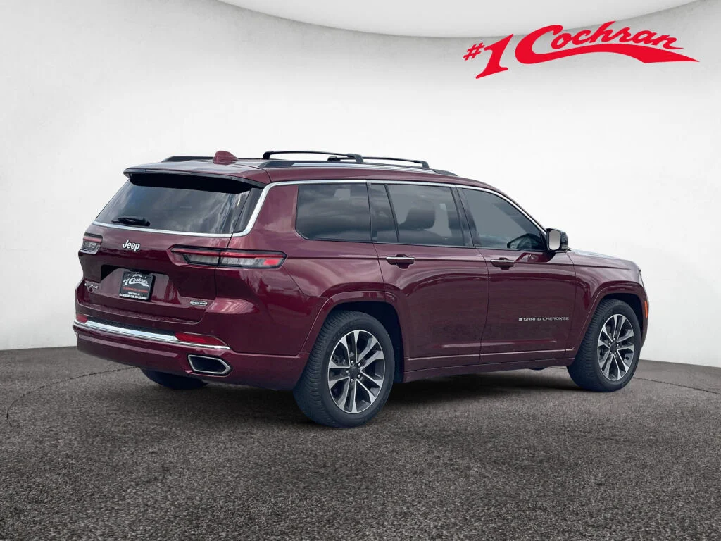 Certified Used 2022 Velvet Red Pearlcoat Jeep Overland image 30