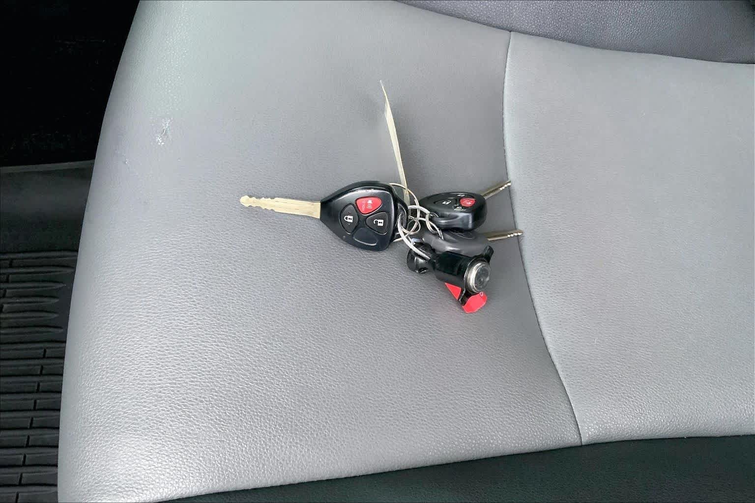 Certified Used 2019 Super White Toyota SR5 Premium image 14