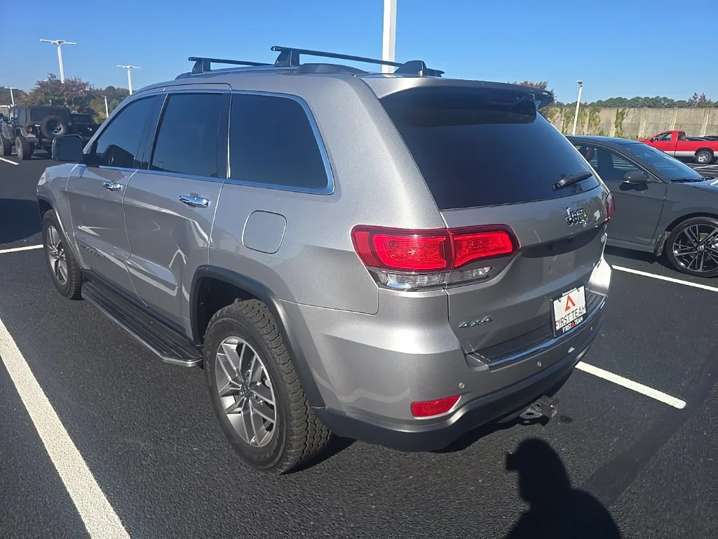 Used 2020 Silver Jeep Limited image 7