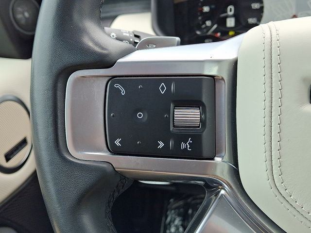 Used 2023 Santorini Black Land Rover Metropolitan Edition image 21