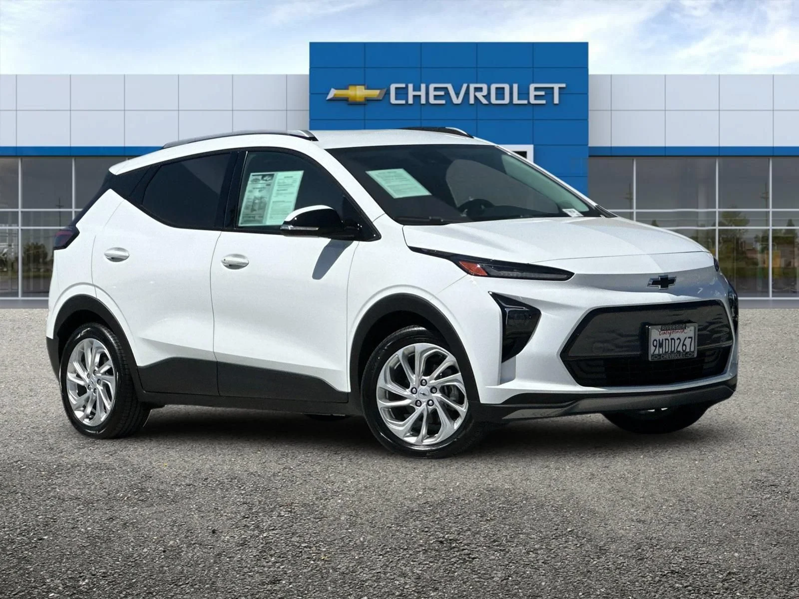 Used 2023 Chevrolet Bolt EUV LT with VIN 1G1FY6S03P4139067 for sale in Riverside, CA