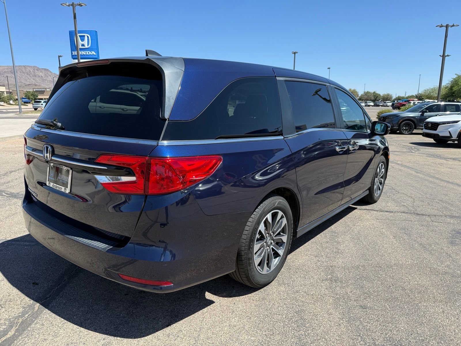 2024 Honda Odyssey EX-L - Photo 5