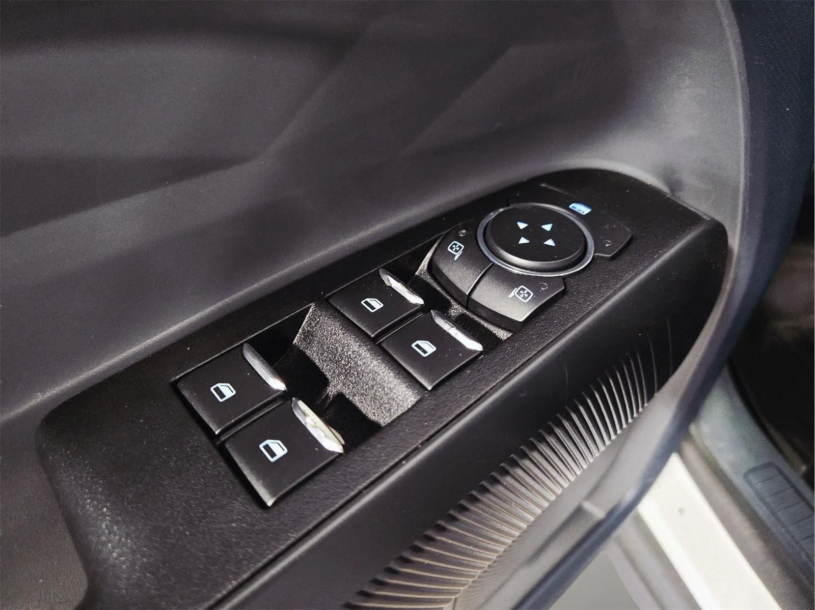 Used 2022 Oxford White Ford XL image 17