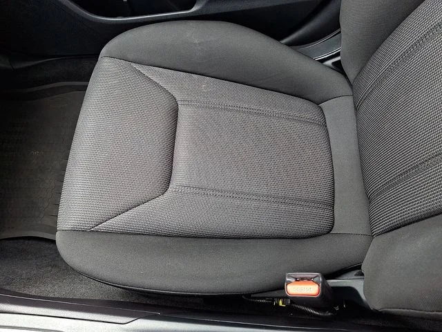 Used 2022 Silver Subaru Premium image 26