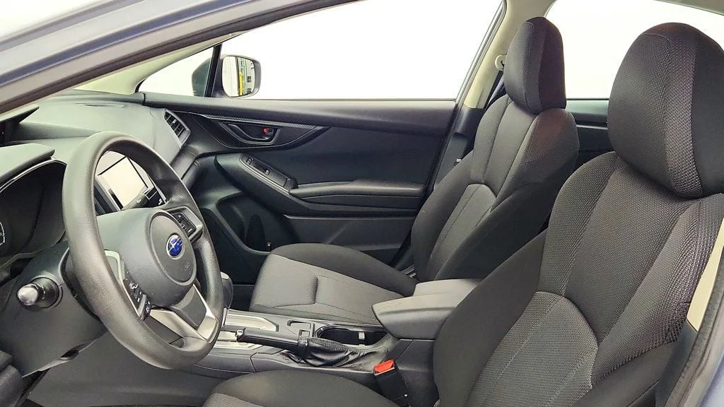 Used 2019 Ice Silver Metallic Subaru 2.0i 4-door CVT image 16
