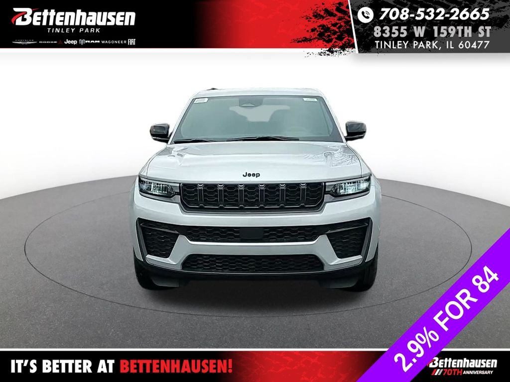 New 2026 Silver Zynith Exterior Paint Jeep Altitude image 2
