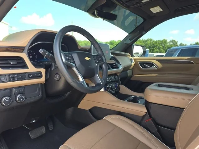 Used 2023 Beige Chevrolet Premier image 27