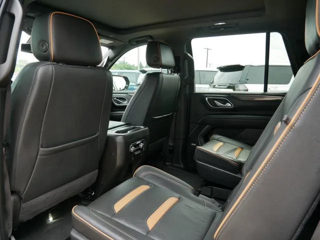2022 GMC Yukon AT4 - Photo 14