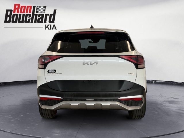 Used 2023 White Kia LX image 3