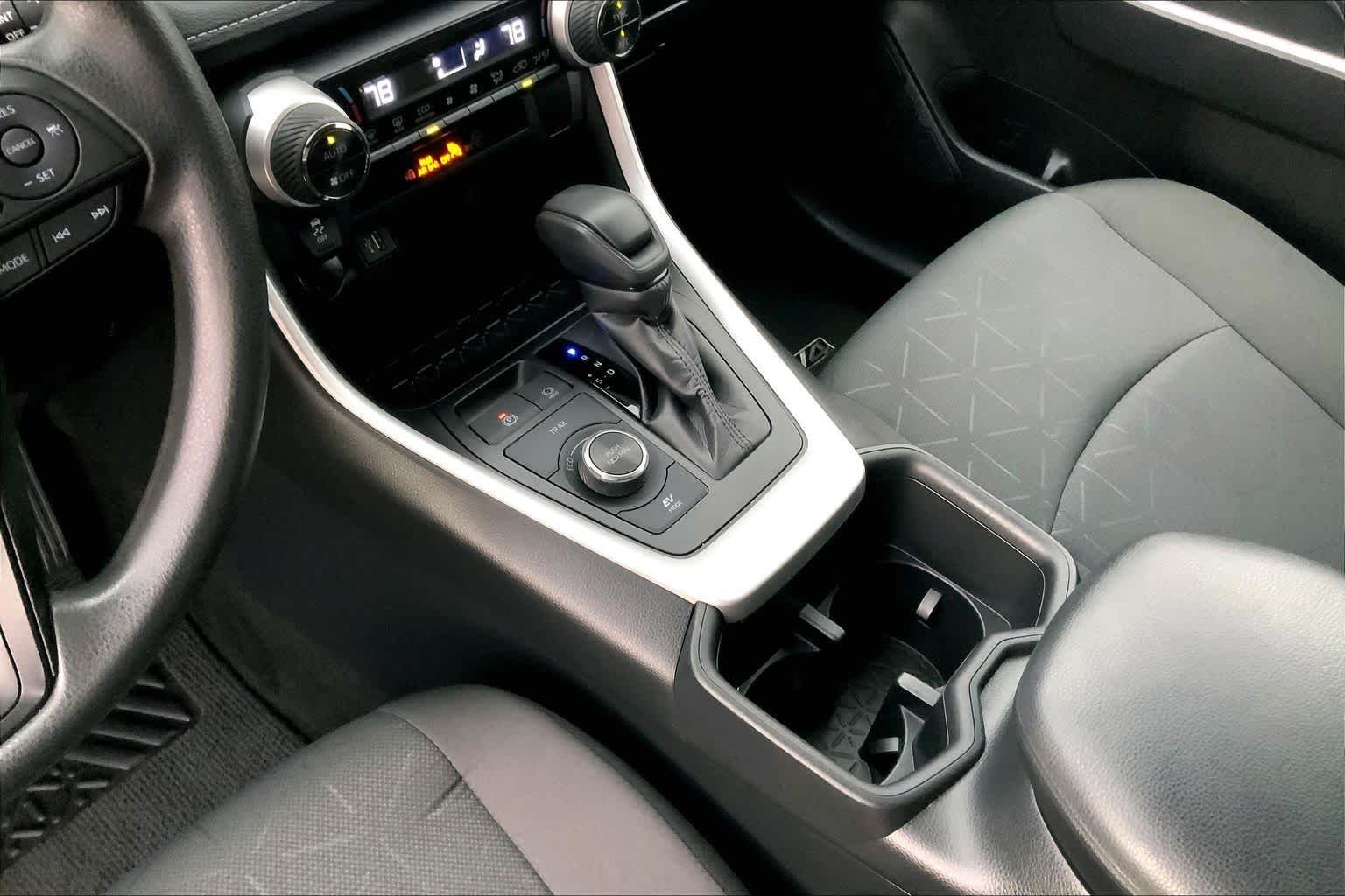 Used 2024 Silver Sky Metallic Toyota Hybrid XLE image 33