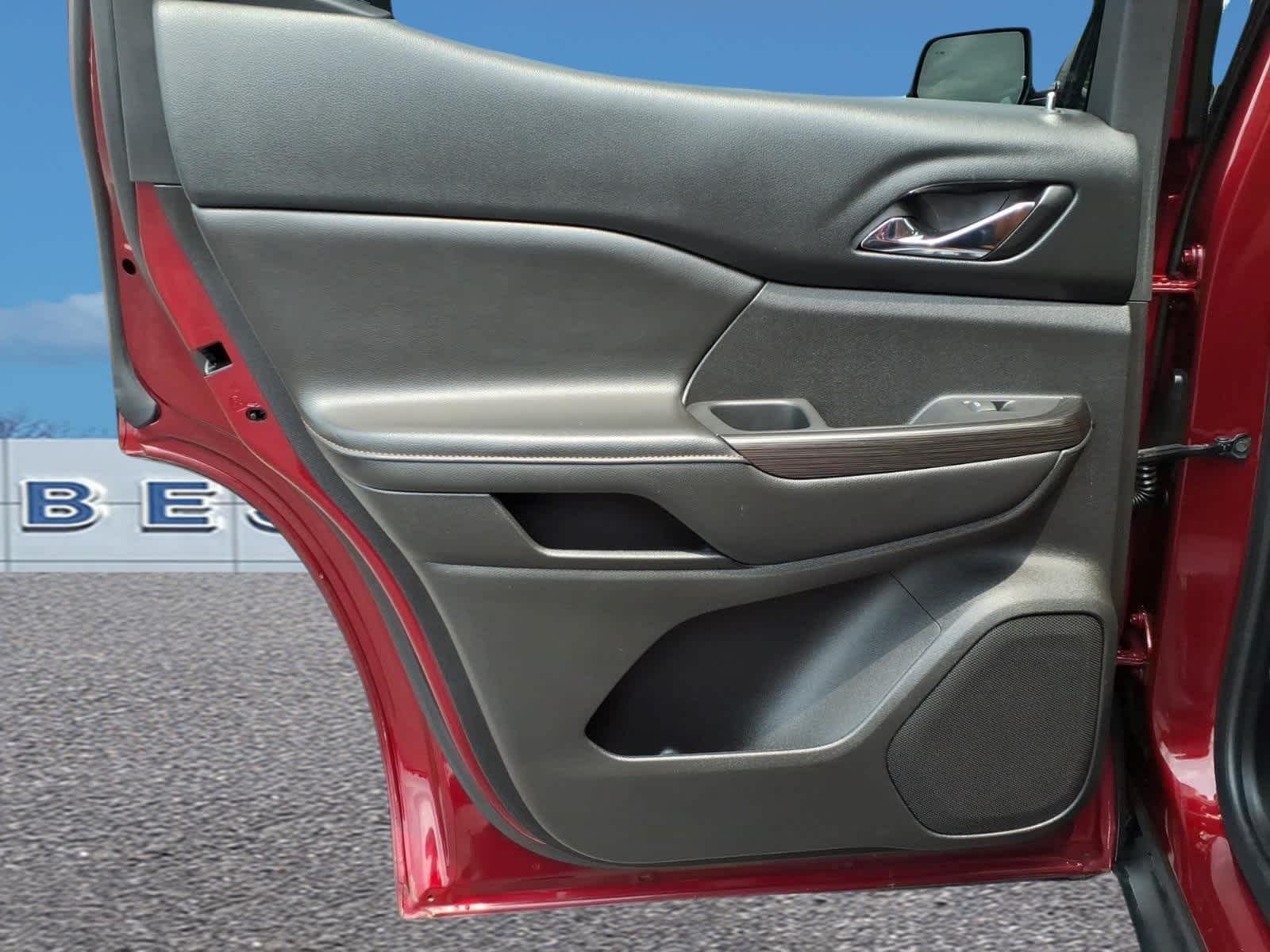 Used 2018 Crimson Red Tintcoat GMC SLT image 28