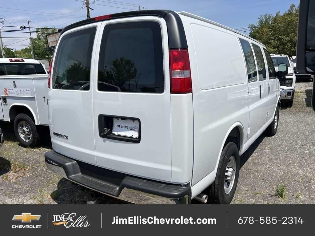 2025 Chevrolet Express Cargo Work Van - Photo 7