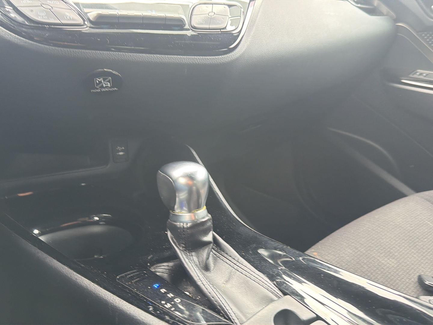 Used 2019 Silver Knockout Metallic Toyota XLE image 15