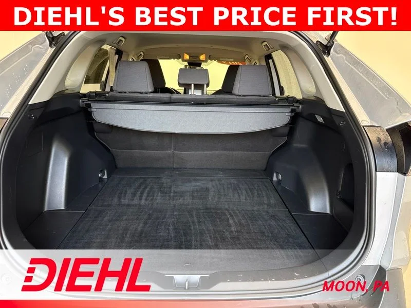 Used 2019 Silver Toyota LE image 9