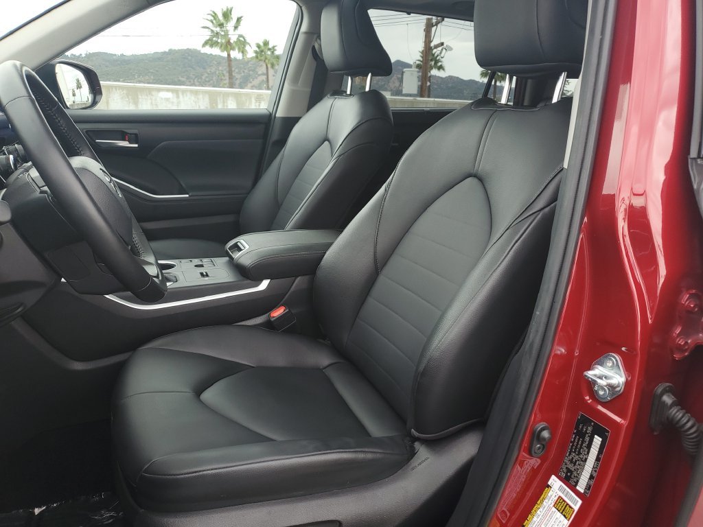 Certified Used 2025 Burgundy Toyota XLE image 19