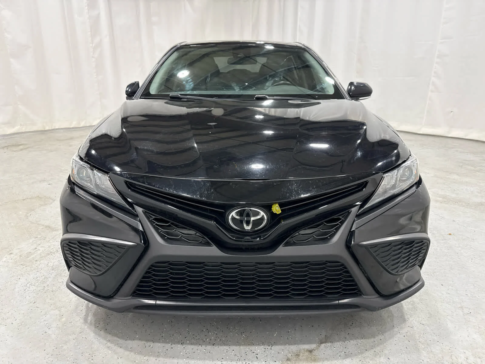 2023 Toyota Camry SE - Photo 8