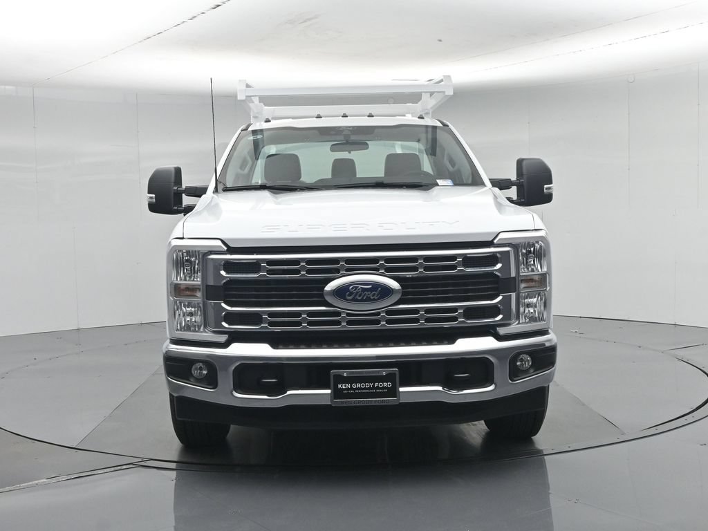 2026 Ford F-350 Super Duty Chassis Cab XL - Photo 56
