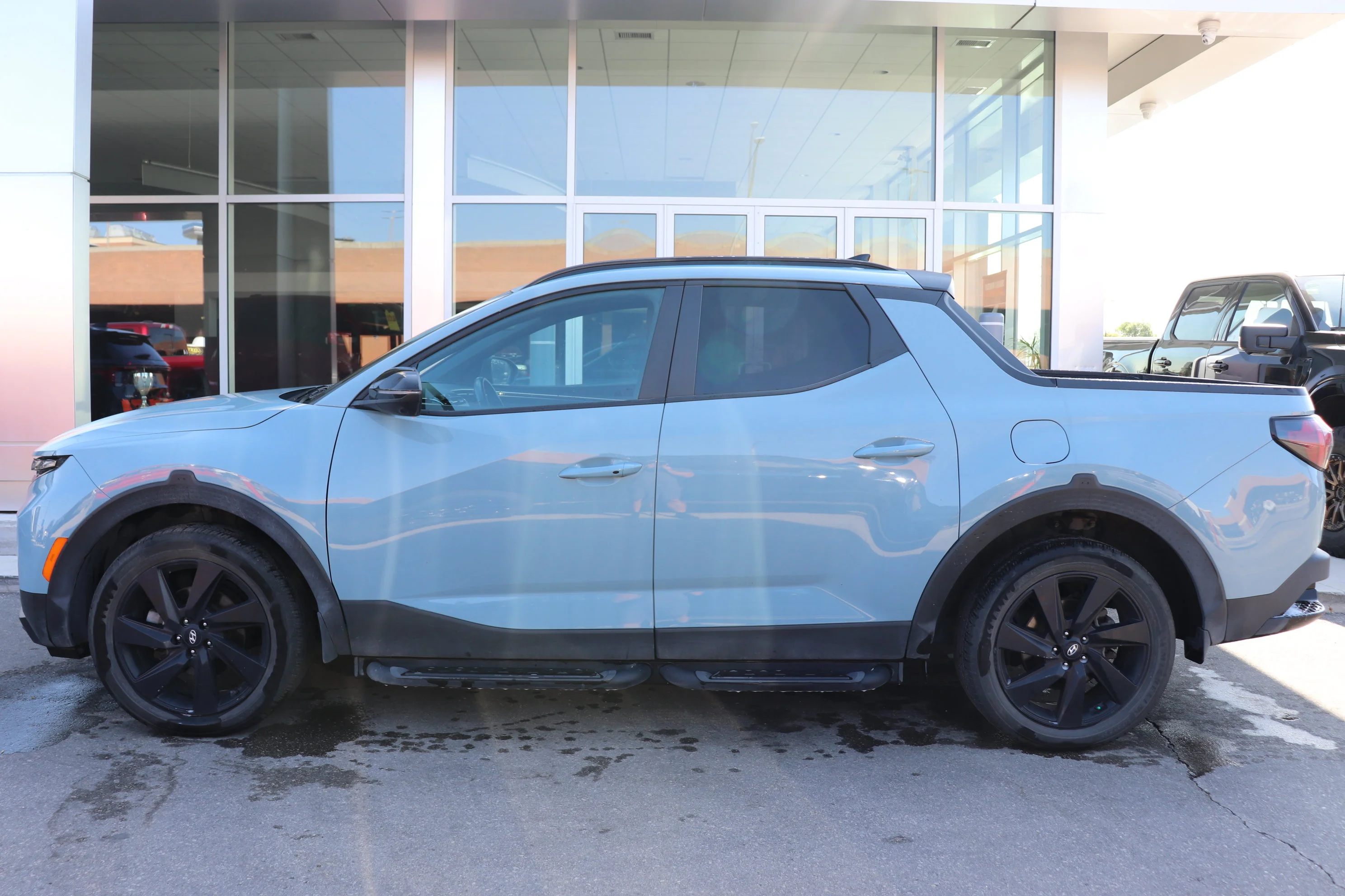 Used 2023 Blue Hyundai Ultimate image 3