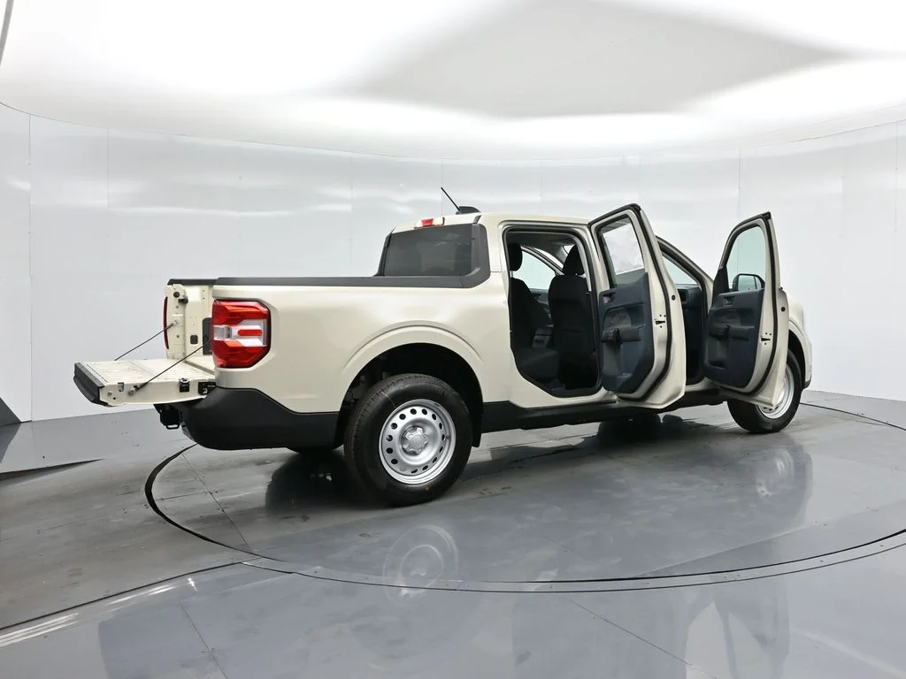 New 2025 Desert Sand Ford XL image 5