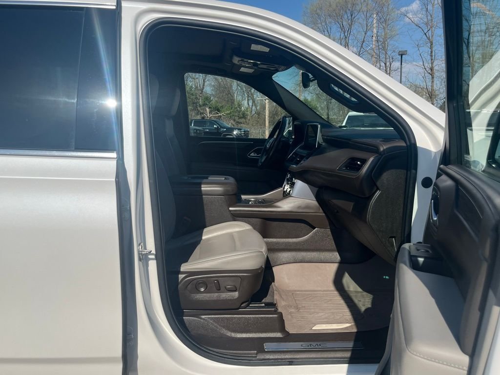 Used 2021 White Frost GMC SLT image 39