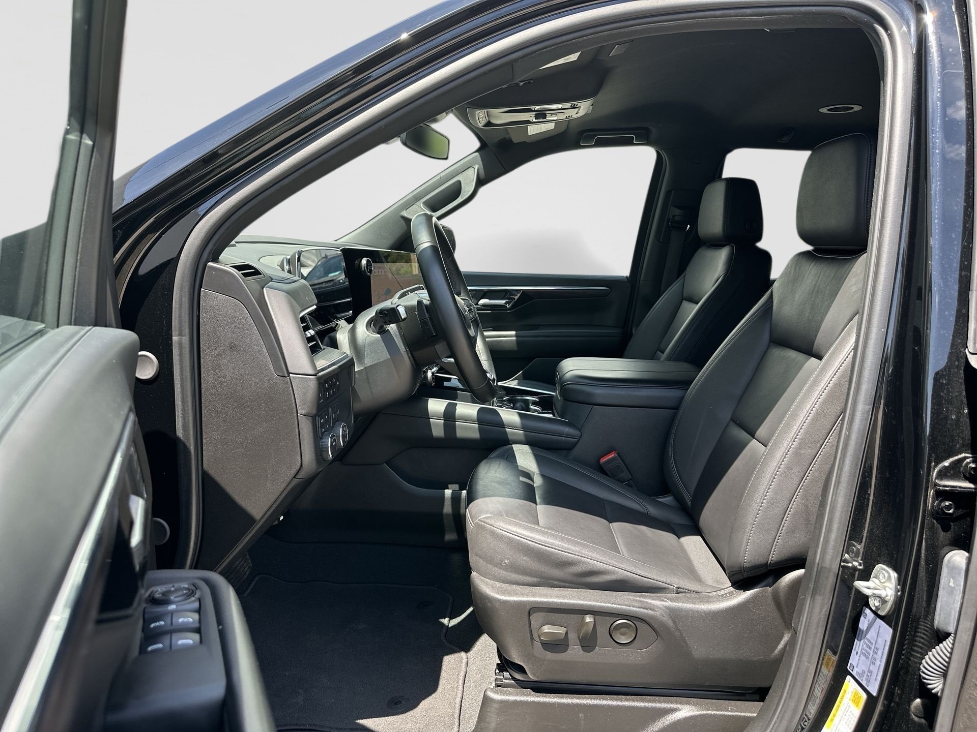2025 Chevrolet Tahoe Z71 - Photo 19