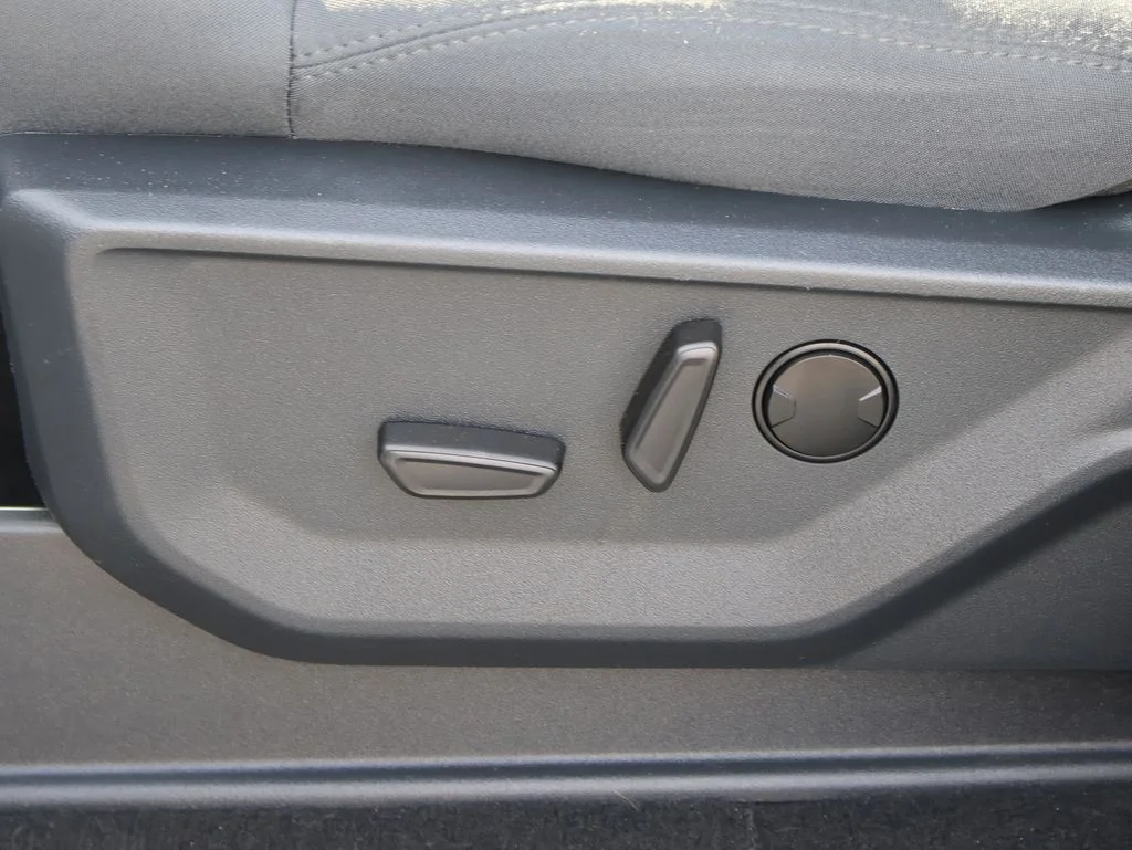 Certified Used 2025 Oxford White Ford Active image 26