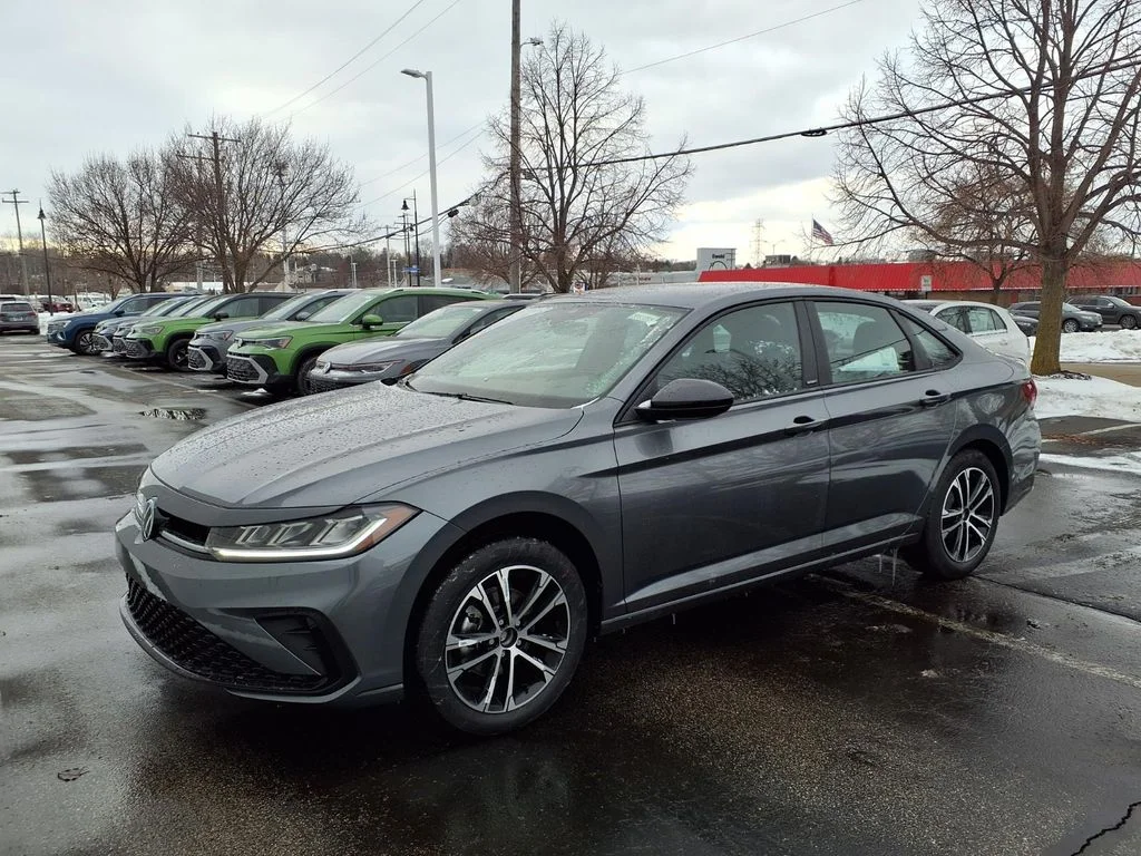 New 2026 Platinum Gray Metallic Volkswagen 1.5T Sport image 4