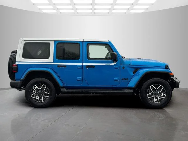 New 2026 Hydro Blue Pearl-Coat Exterior Paint Jeep Sahara image 8