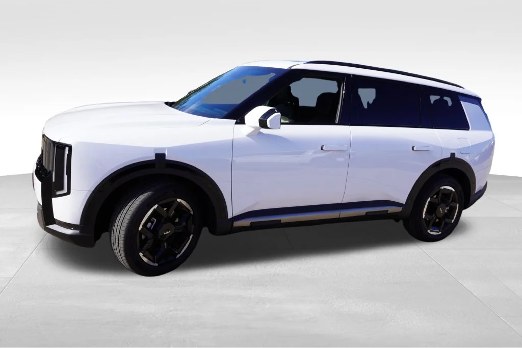 Certified Used 2027 Glacial White Kia EX image 11