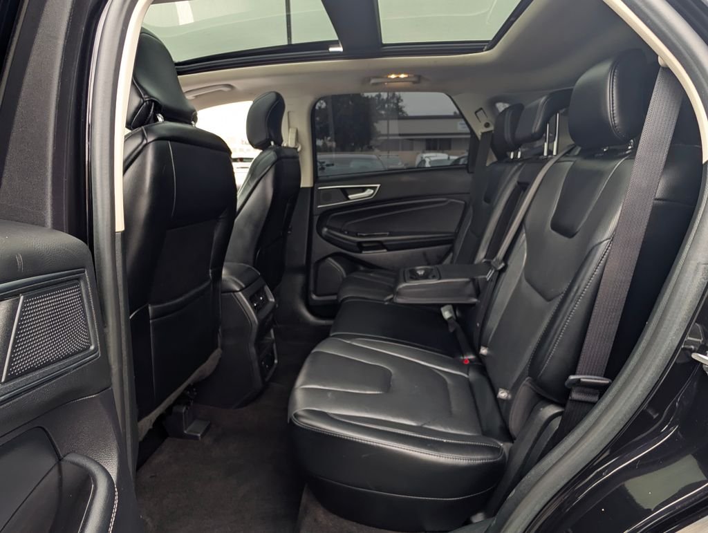 2019 Ford Edge Titanium - Photo 17