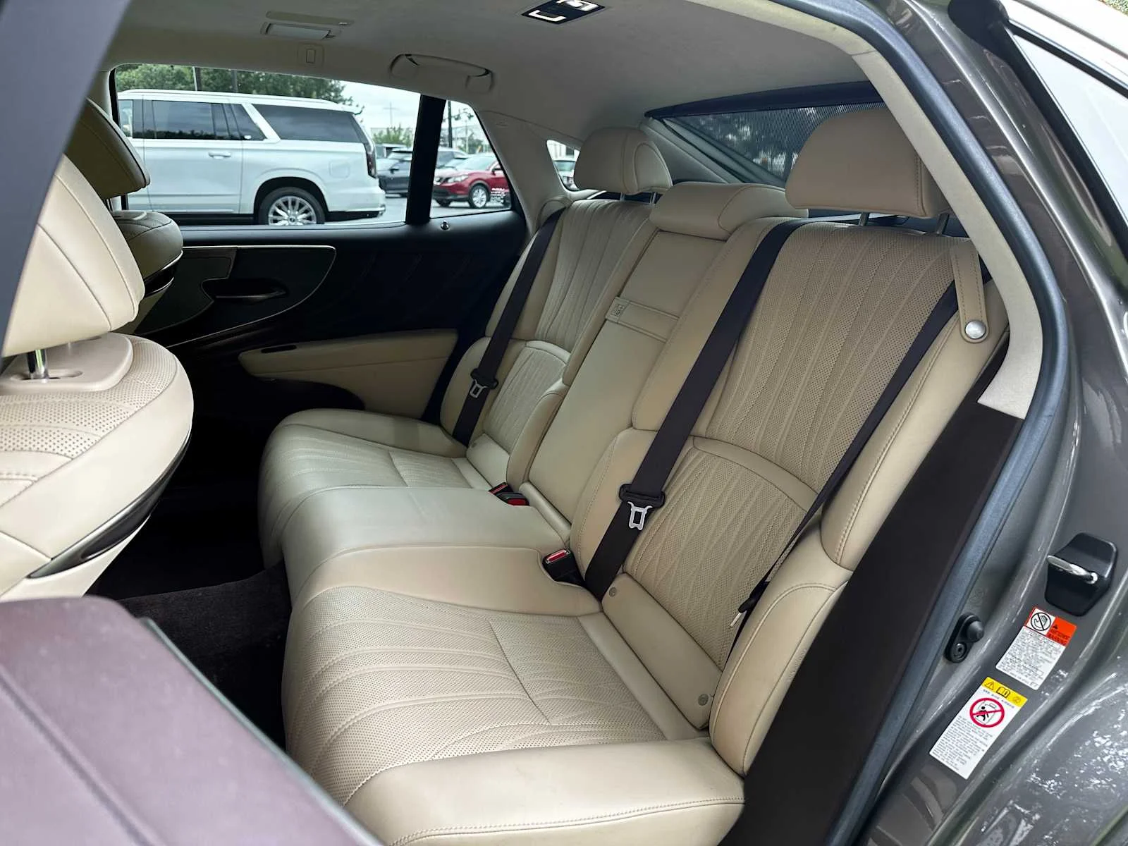 Used 2019  Lexus LS 500 image 23